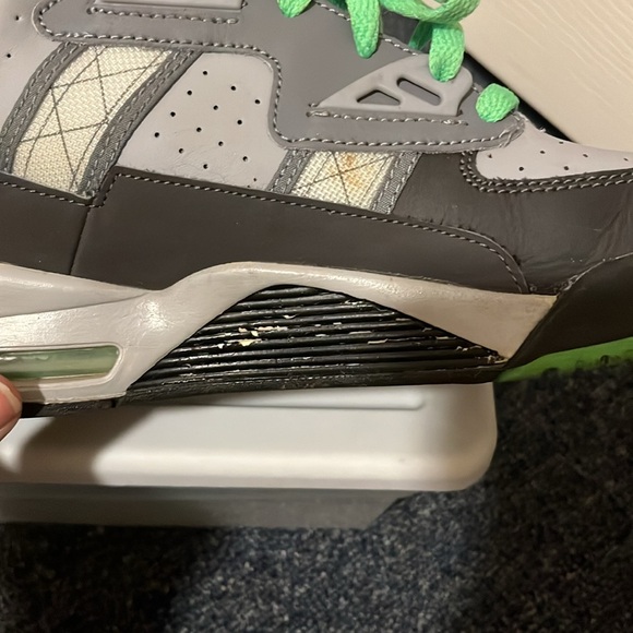 NIKE Air trainer SC Stadium Dark and Light grey & poison Green Size 6.5Y (GS) - Picture 9 of 12